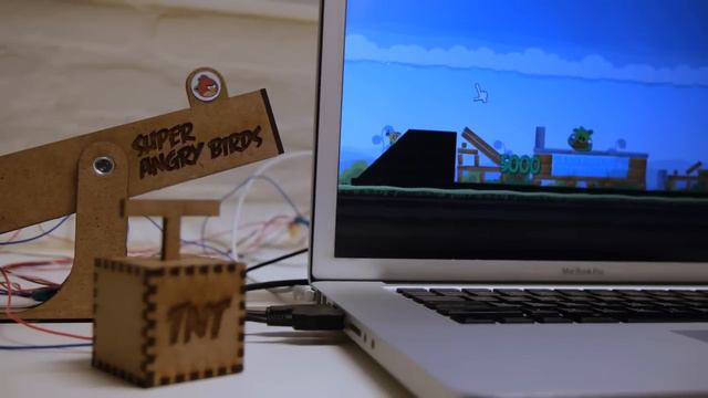 Super Angry Birds - A DIY Tangible Controller