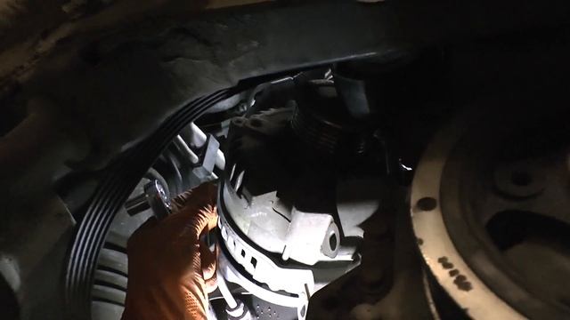 Replace Alternator On Toyota Corolla And Toyota Verso Diesel D4D Engine