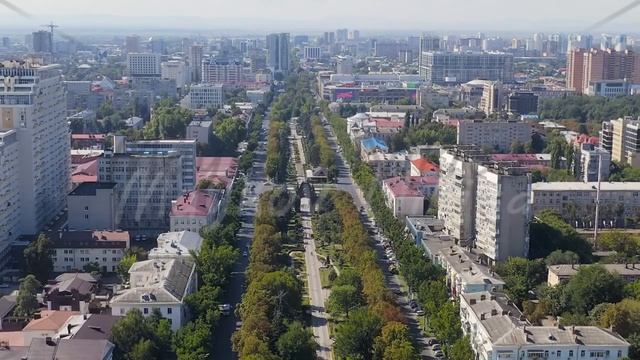 Dolly Zoom. Krasnodar, Russia, Square On Krasnaya Street. Flight Over The City In Summer, Aerial Vi