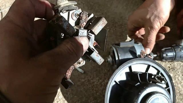 Работа: Ремонт моторчика на печке. Эксковатор Комацу.