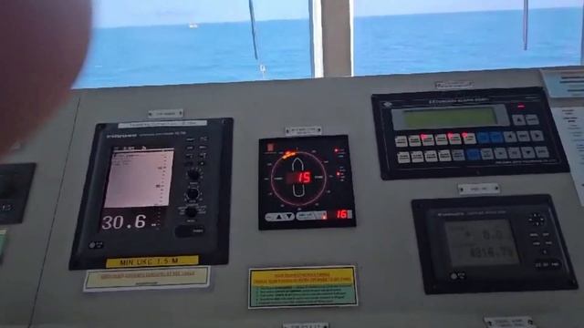 Оборудование мостика морского судна