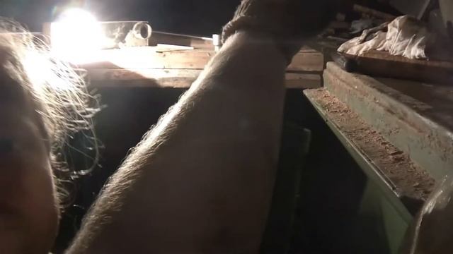 Проверка уровня и давления масла