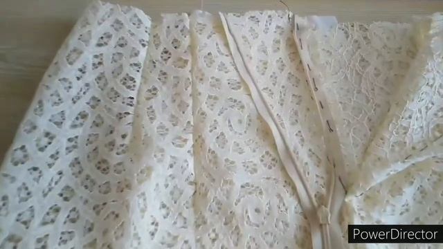 Пошив прямой юбки из ажурной ткани.