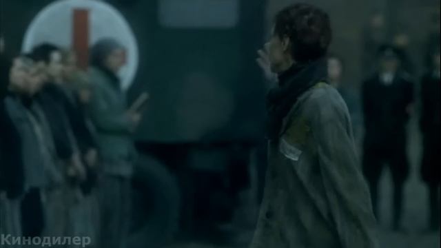 В Освенциме немецкий доктор одержим пленными