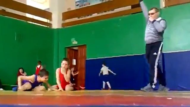 он заслуживает вашего внимания, он сам не понял что получилось)