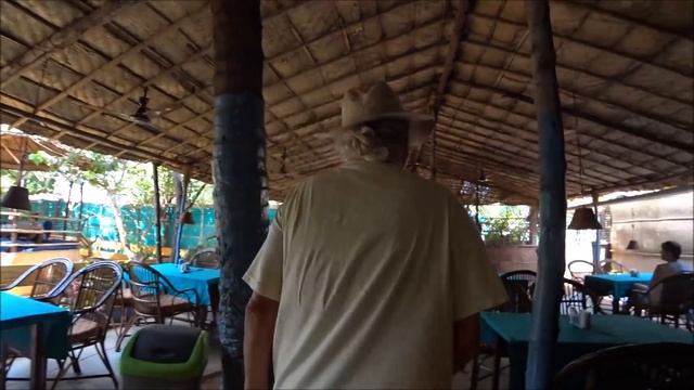 24. К тебе придёт бедный Санта Клаус с китайским Ролексом. Цены в новом гестхаусе. Арамболь. Гоа.