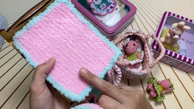 МИНИ ИГРУШКИ С НАБОРАМИ ОДЕЖДЫ ИЩУТ СВОЙ ДОМ..