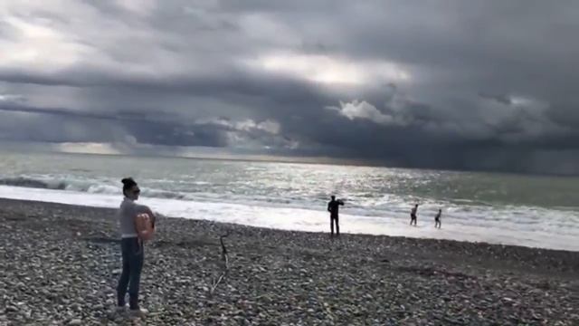 Сочи онлайн, погода налаживается, а в горах снег.