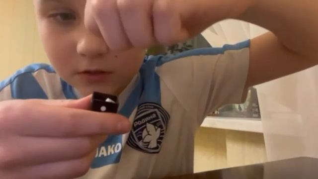 фокус с колбай и игральной костью (из набора 