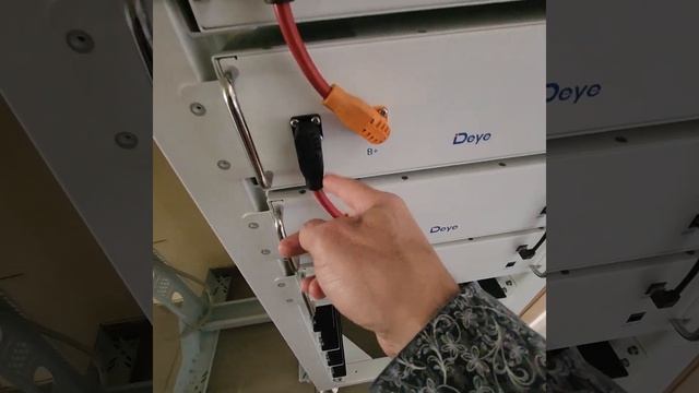 Високовольтна акумуляторна батарея Deye