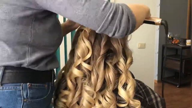 Объемные локоны / Укладка в стиле 70х
