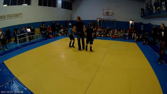 Белозоров Руслан 1 бой по ммаПОБЕДА Новая Каховка  21 10 2017