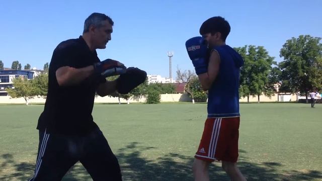 Арби Джамбеков#кикбоксинг в Грозном,работа на лапах