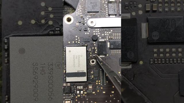 NO POWERING ON MACBOOK PRO A1990 REPARING