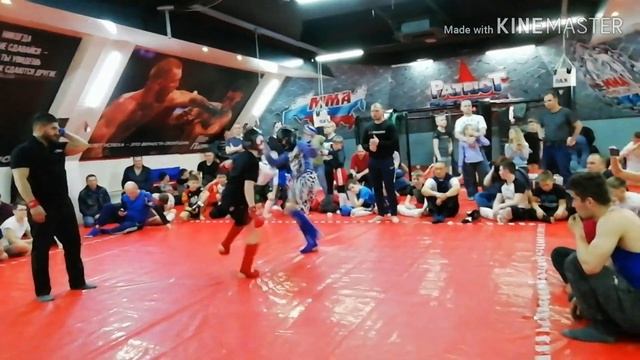 Я шлёпнул пацана