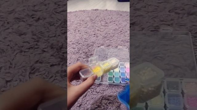 бисер и моё первое мини амигуруми ?#бисероплетение #бисер #новинка #цыпленок #первый #колечки #Дыня