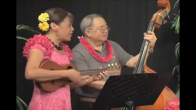 Tiny Bubbles/Pearly Shells | Maui Ukulele Pops Band | Led By Ukulele Mele
