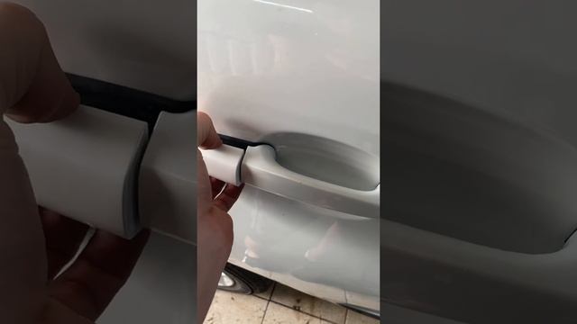 Ремонт дверей: снятие обшивки и замена ручек