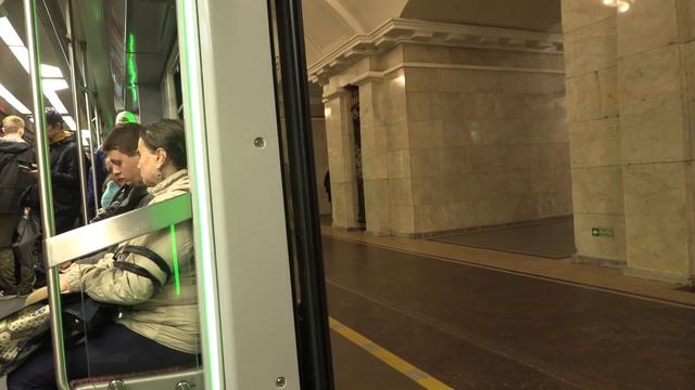 Поездка на метропоезде  81-725.1 «Балтиец» № 25012 по линии 1 . Город Санкт-Петербург
