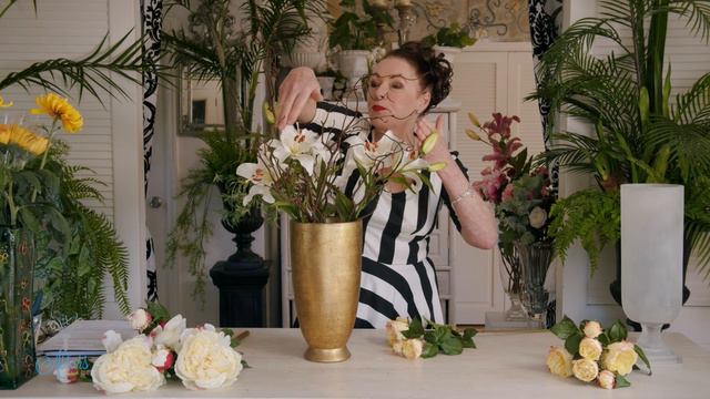 'Gold Deluxe' Floral Design Using Yellow Peony, Lilies And Roses