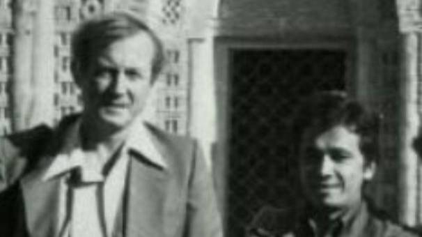 Евгений Евтушенко читает стихи Амана Матчана «Вспоминая Чарли Чаплина»