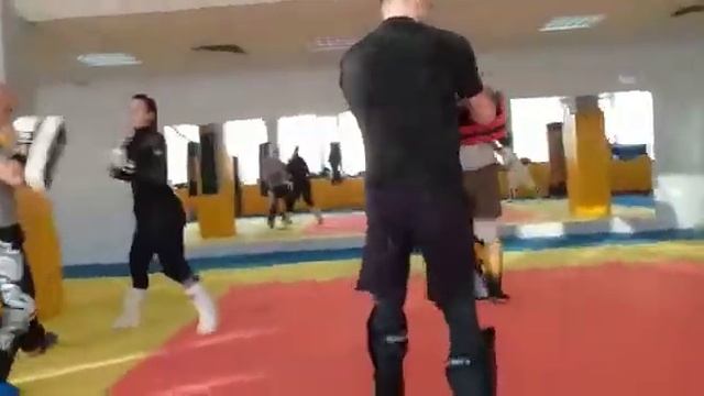 утренняя группа. кикбоксинг. отработки