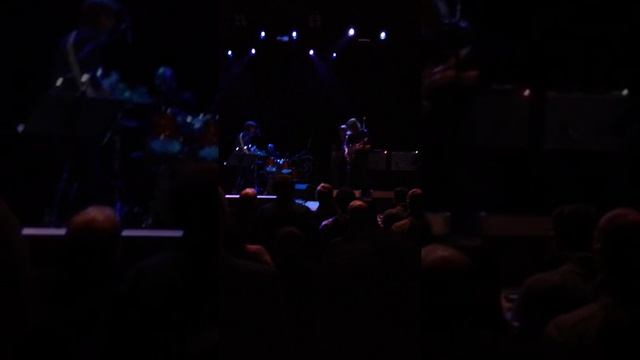 Eric Johnson & Mike Stern - Manhattan