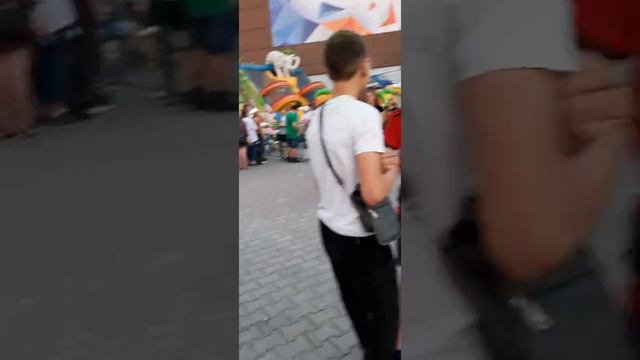 36.ПЕВИЦА СЛАВА НА ПРАЗДНИКЕ В ЧЕСТЬ ДНЯ ГОРОДА И МЕТАЛЛУРГА В ЗАРИНСКЕ.ПОПУТЧИЦА.ПОЮ ПЕСНЮ))