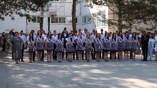 Последний звонок 2021 в Симферопольском экономическом лицее. камера 2. часть 1