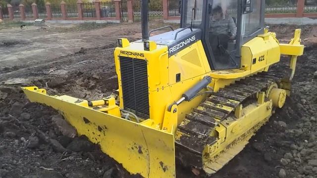 Бульдозер Резонанс. Работа на максимальном давлении