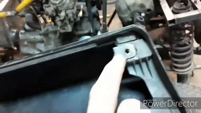 Ремонт дверей: снятие обшивки и замена ручек