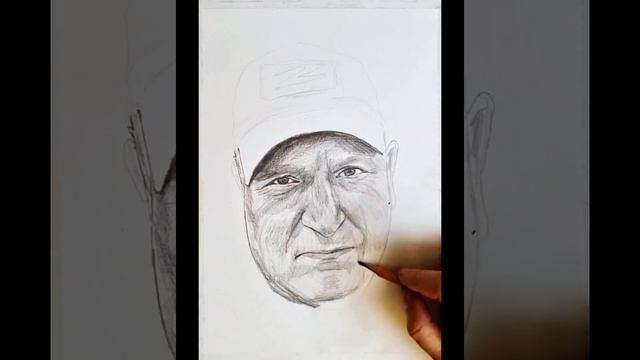 В руках автомат