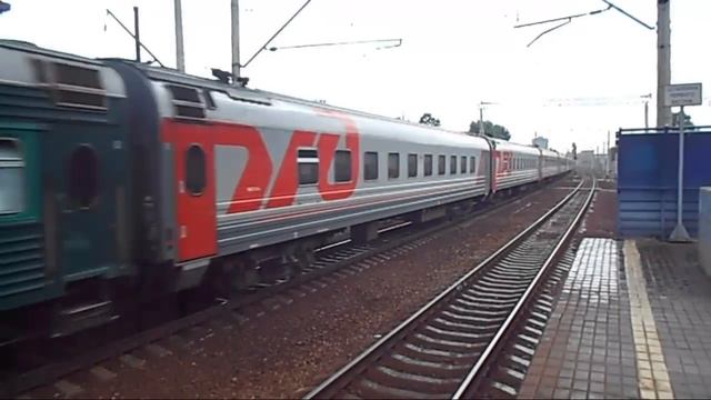 Электровоз ЧС7-158 с поездом №224 «Сыктывкар»