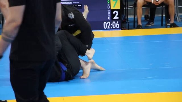 6abc217345498d376a9a8e4be3dc5c20