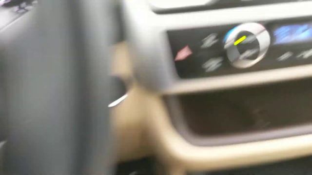 2016 Toyota Highlander XLE AWD Creme Brulee T872310