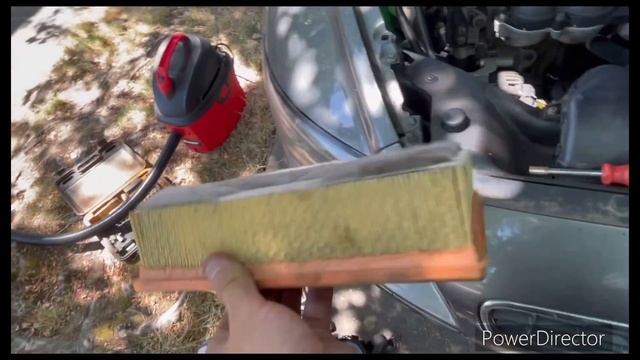 How To Check Your Air Filter On A 2007 Volvo S40 2.4i