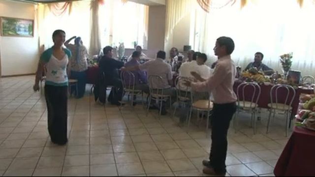 Цыгане в Сызрани Крестины  11 Августа 2013 год у Юры и Жанны 1 часть