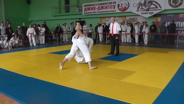 Журавлев(красный,Уссурийск)-Луцик(синий,Комсомольск)