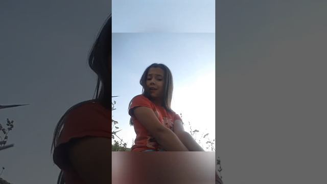 Танцую под песню ну чё ты такой хороший.