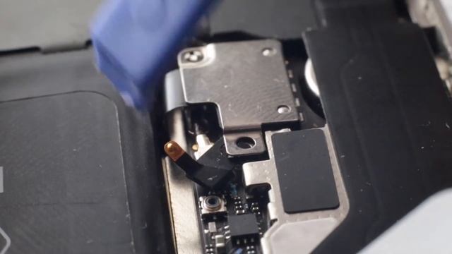 Снятие и установка шлейфа питания Iphone 4S