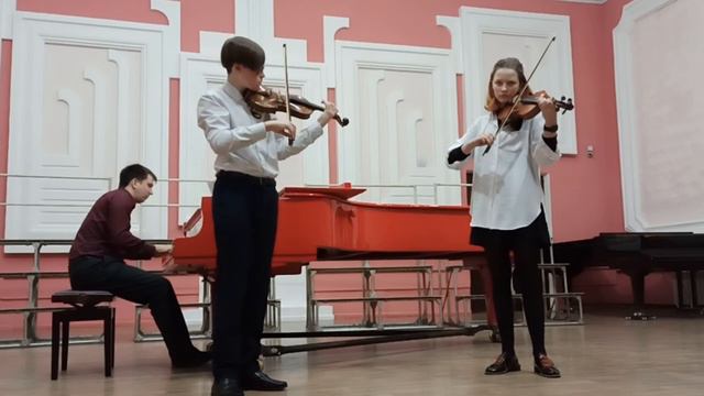 Дуэт Дутлова Софья - Кравченко Матвей, преподаватель Заичка Е.Б., конц. Батраков Д.В.