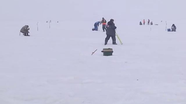 В Кургане на озере Орлово прошли соревнования по зимней рыбалке