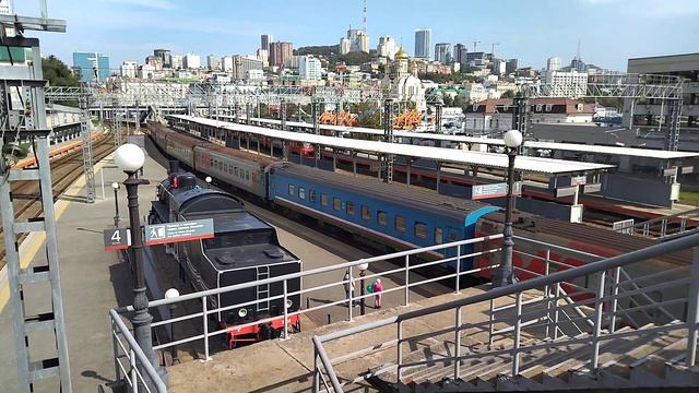 ПРИБЫТИЕ СКОРОГО ПОЕЗДА ВО ВЛАДИВОСТОК С ВАГОНОМ ГОЛУБЫМ АЖ ИЗ ПОД ЯКУТСКА