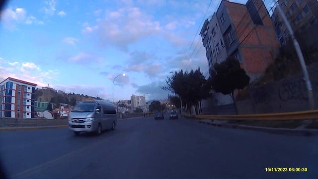 HONDA XR230. GOING TO WORK IN LA PAZ  BOLIVIA.