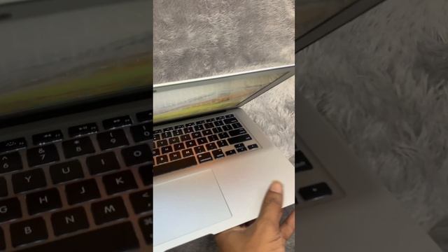 Macbook Air 13 Inchi 2014 Intel I7 Ram 8gb Ssd 128gb Minimalis Elegan