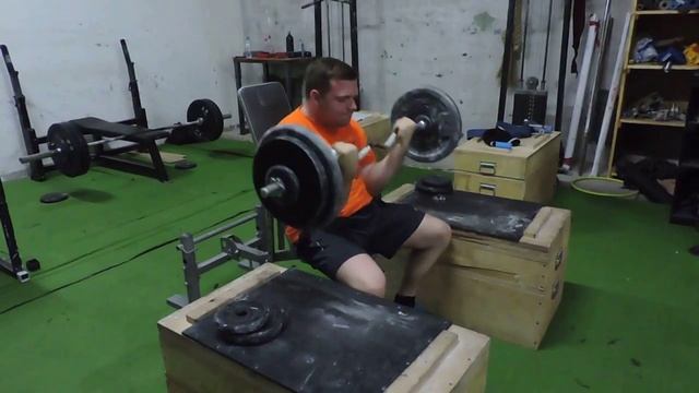 24.08.2015. Виталий Даскалица, подъем на бицепс с плинтов, 68.5 кг.