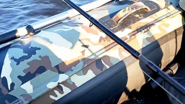 Обзор лодки MISHIMO 370 PRO + лодочный мотор PROMAX 9.9. Закрываю лодочный сезон жидкой воды 2022