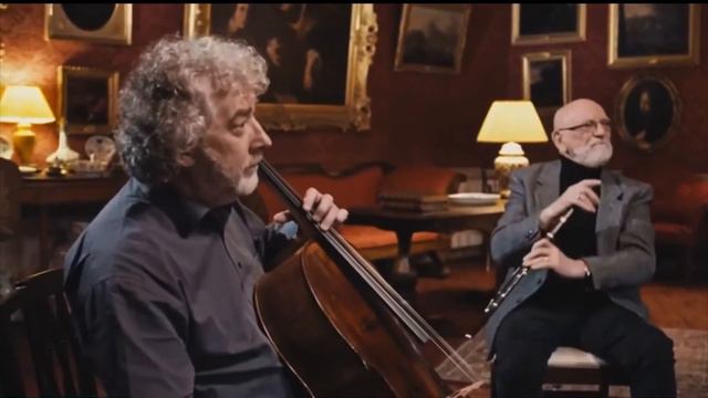 ... When Neil Martin Winked At Stephen Rea …  😉