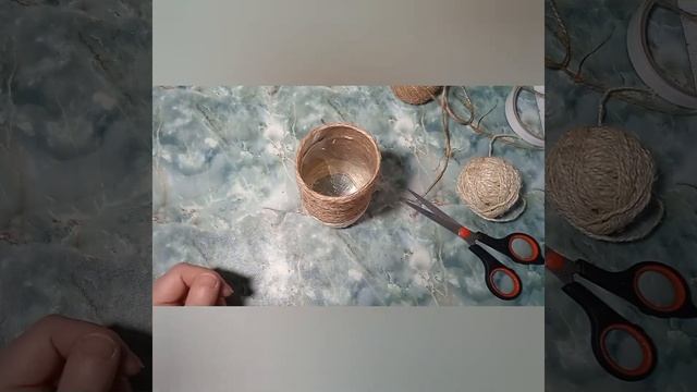 Очередной шедевр из пластиковой бутылки и джутовой нити. Рукоделие.