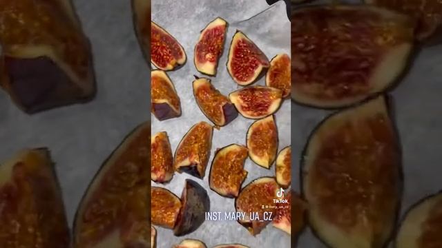 Готовим «Клафути с инжиром» ?? #прага #чехия #мамавдекрете #мамаблогер #мамаблог #готовимдома